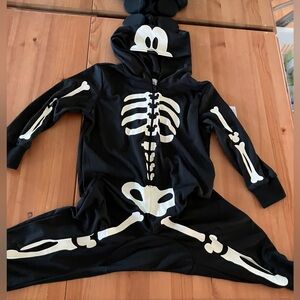 NWT Disney Store Glow In The Dark Skeleton Costume with Mickey hood size 4T